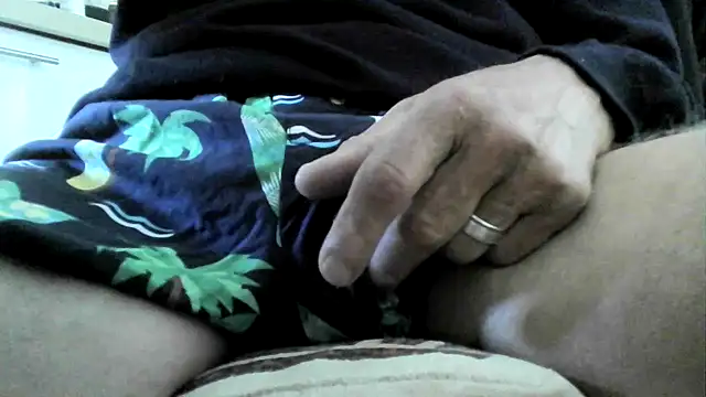 Snapshot of ewuich1 chatting on 01.15.25 ewuich1 online show from 01.15.25