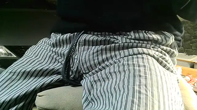 Snapshot of ewuich1 chatting on 01.10.26 ewuich1 online show from 01.10.26