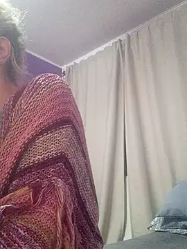 BritneyHudson online show from 10.18.25