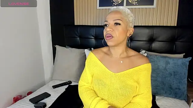 summer night  online show from 02.12.25