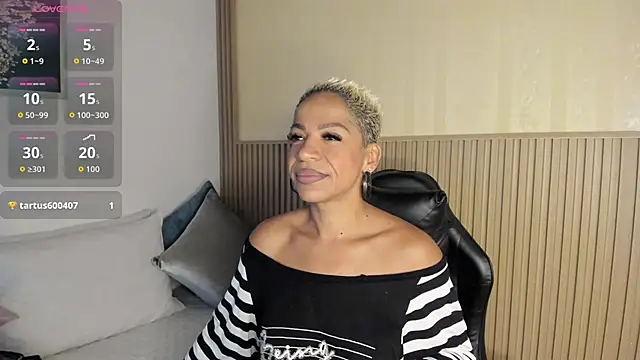 summer night  online show from 09.09.25