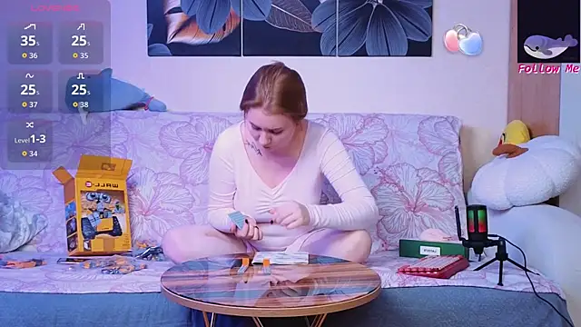 D0nna  online show from 09.28.25