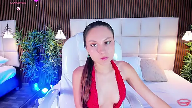 Snapshot of LindsyCater chatting on 11.10.25 LindsyCater online show from 11.10.25