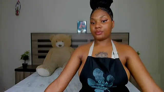 Snapshot of Renee-18 chatting on 12.20.24 Renee-18 online show from 12.20.24