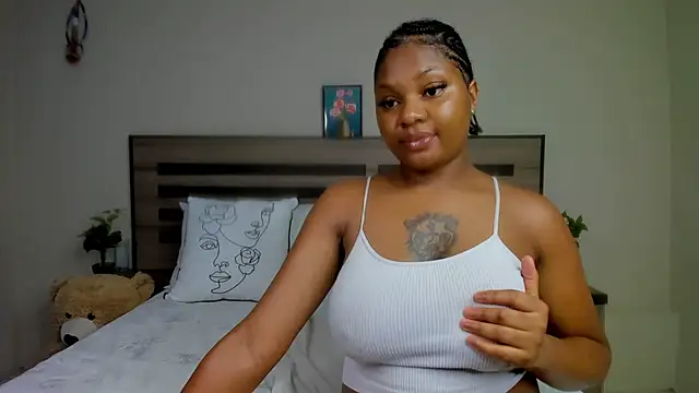 Snapshot of Renee-18 chatting on 12.29.24 Renee-18 online show from 12.29.24