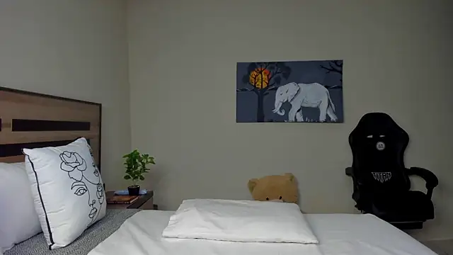 Renee-18 online show from 02.08.26