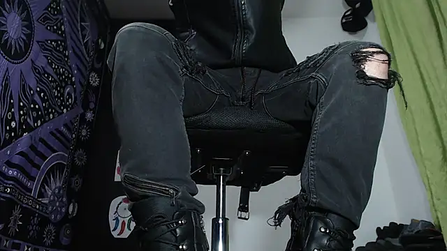 Dicaprioo  online show from 12.17.24