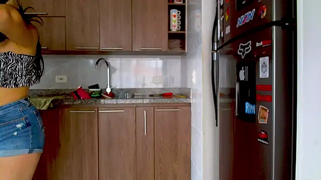 Snapshot of adan_eva960 chatting on 12.20.24 adan eva960 online show from 12.20.24