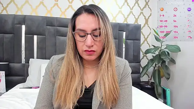 Snapshot of RubbyTaylor chatting on 06.17.26 RubbyTaylor online show from 06.17.26