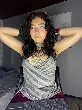 Snapshot of _Gothiccbitch_ chatting on 03.07.25 Gothiccbitch online show from 03.07.25