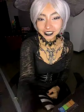 Snapshot of _Gothiccbitch_ chatting on 10.09.25 Gothiccbitch online show from 10.09.25