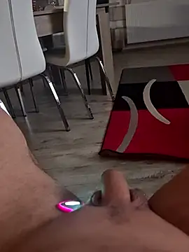 Szeltolo001 online show from 04.16.26