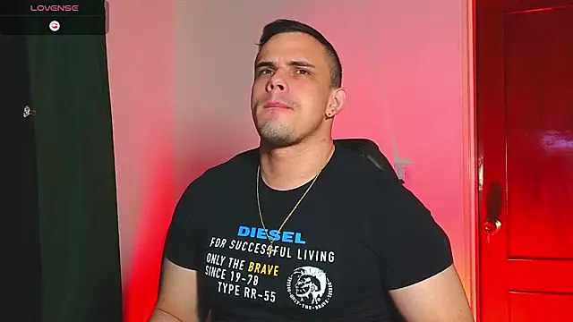 Snapshot of Regansmiths chatting on 09.21.25 Regansmiths online show from 09.21.25