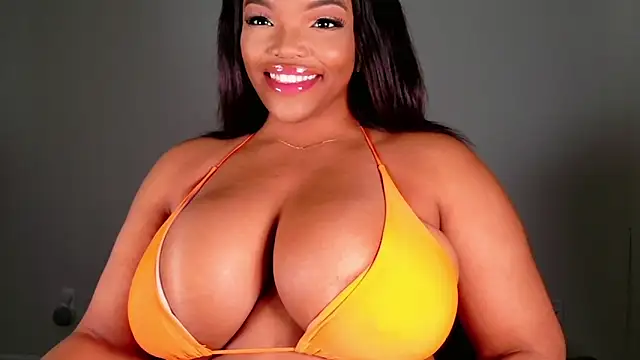 Snapshot of maybabi chatting on 02.08.25 maybabi online show from 02.08.25