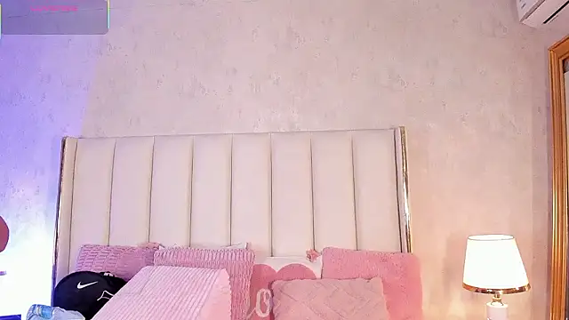 CahitlinBell online show from 02.07.26