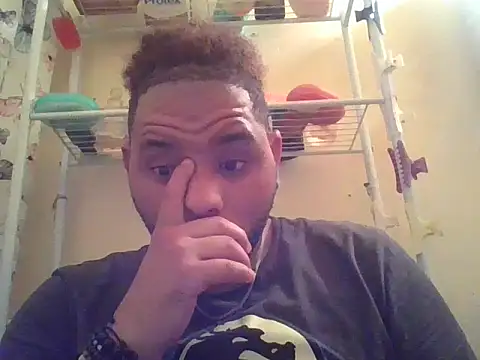 Snapshot of Dj-yefri-pauta chatting on 04.22.26 Dj-yefri-pauta online show from 04.22.26