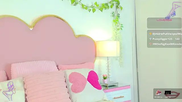 Snapshot of EmmaCrush chatting on 01.14.26 EmmaCrush online show from 01.14.26