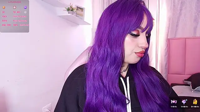 Snapshot of bella-green chatting on 01.10.25 bella-green online show from 01.10.25