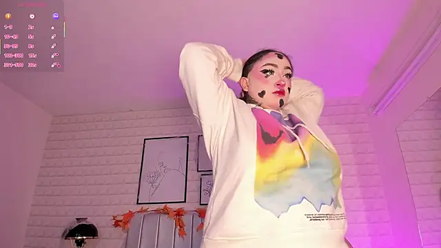 Snapshot of bella-green chatting on 10.22.25 bella-green online show from 10.22.25