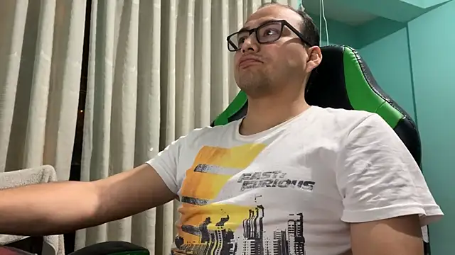 Snapshot of Allen_ibe chatting on 10.18.25 Allen ibe online show from 10.18.25