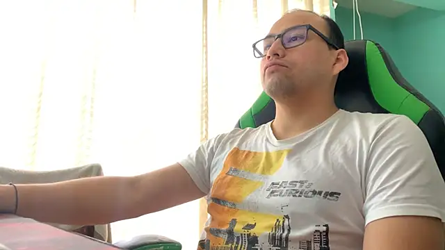 Snapshot of Allen_ibe chatting on 10.18.25 Allen ibe online show from 10.18.25