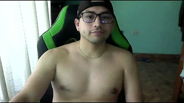 Snapshot of Allen_ibe chatting on 11.22.25 Allen ibe online show from 11.22.25