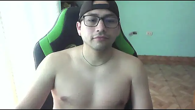 Snapshot of Allen_ibe chatting on 11.28.25 Allen ibe online show from 11.28.25