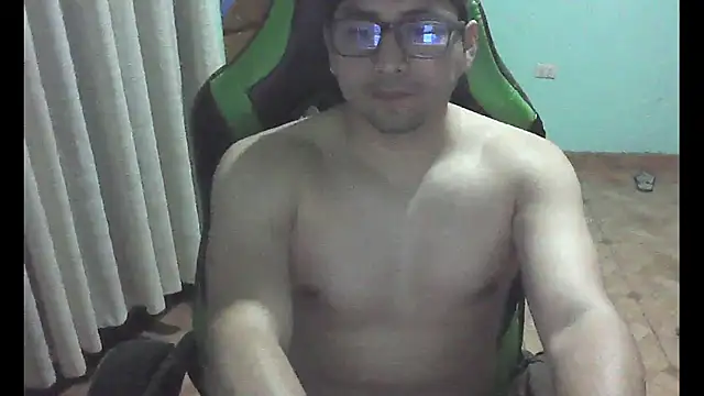 Snapshot of Allen_ibe chatting on 12.16.25 Allen ibe online show from 12.16.25