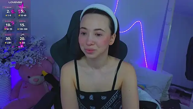 Hayle Hill online show from 03.03.26