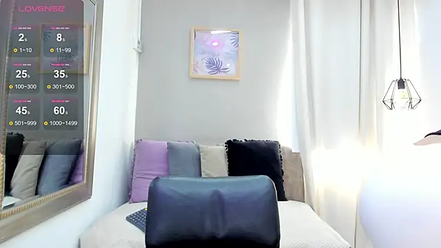  alaiasmile  online show from 02.20.25