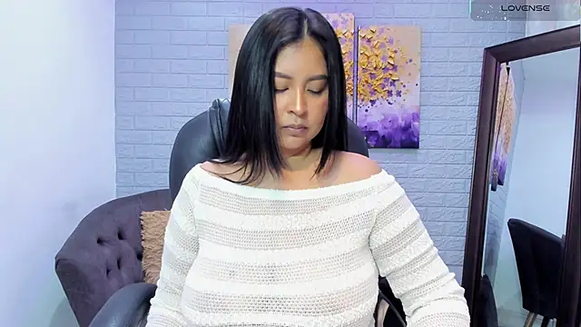  alaiasmile  online show from 09.18.25