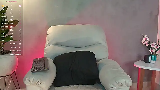 Valentinoford online show from 02.28.25