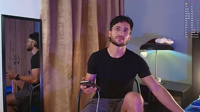 Valentinoford online show from 12.22.25