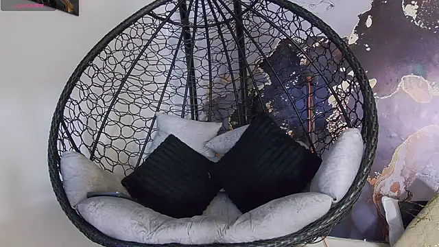 Snapshot of alex_noa chatting on 09.19.25 alex noa online show from 09.19.25