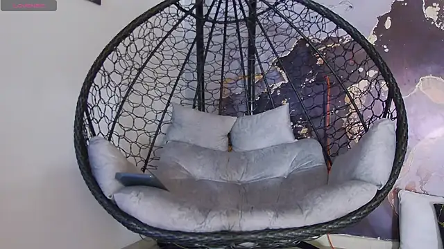 Snapshot of alex_noa chatting on 10.01.25 alex noa online show from 10.01.25