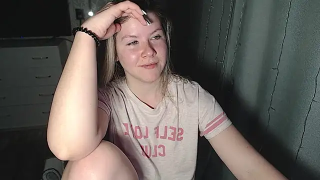 Snapshot of MelissaXKinky chatting on 02.01.25 MelissaXKinky online show from 02.01.25