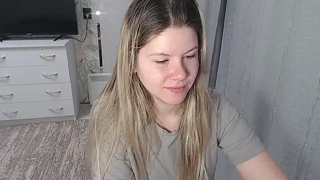 Snapshot of MelissaXKinky chatting on 02.05.25 MelissaXKinky online show from 02.05.25