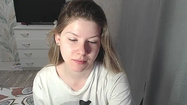 Snapshot of MelissaXKinky chatting on 02.14.25 MelissaXKinky online show from 02.14.25