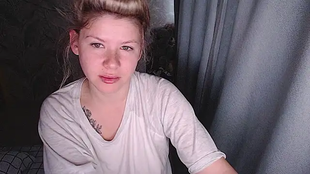 Snapshot of MelissaXKinky chatting on 10.25.25 MelissaXKinky online show from 10.25.25
