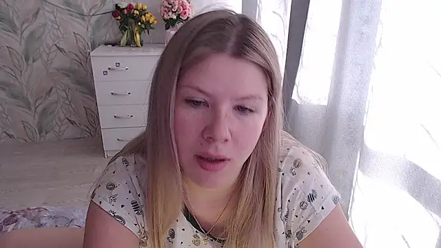 Snapshot of MelissaXKinky chatting on 10.28.25 MelissaXKinky online show from 10.28.25