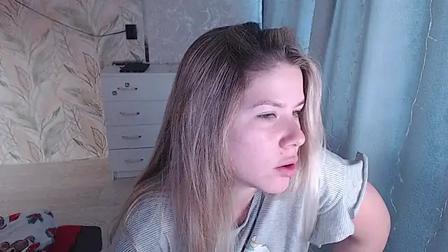 Snapshot of MelissaXKinky chatting on 11.13.25 MelissaXKinky online show from 11.13.25