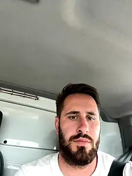 Snapshot of GeoGeorgee chatting on 09.25.25 GeoGeorgee online show from 09.25.25