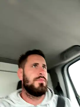 Snapshot of GeoGeorgee chatting on 09.26.25 GeoGeorgee online show from 09.26.25