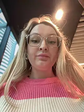 Teya moon  online show from 01.15.25