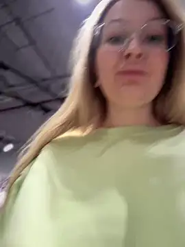 Teya moon  online show from 01.31.25