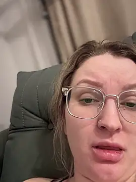 Teya moon  online show from 02.08.25