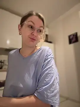 Teya moon  online show from 02.21.25