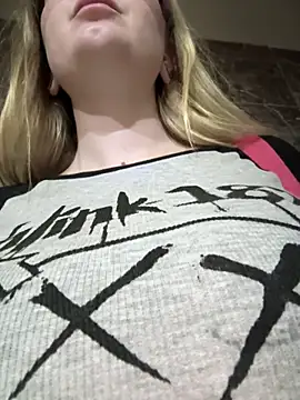 Teya moon  online show from 03.13.25