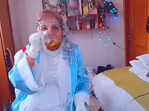 Snapshot of Victoria5643 chatting on 01.12.25 Victoria5643 online show from 01.12.25