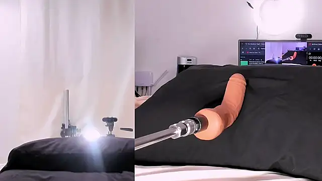 Snapshot of Criistal_Thompson chatting on 01.15.25 Criistal Thompson online show from 01.15.25